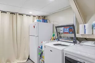 9000 Chestnut Ln, Munster, IN 46321 - Photo 26