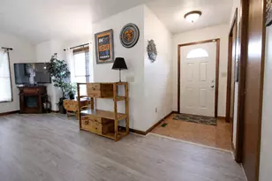 211 Whispering Blvd, La Porte, IN 46350 - Photo 2