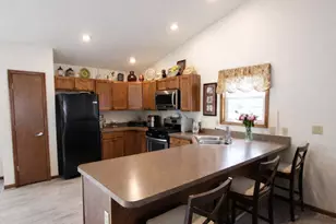 211 Whispering Blvd, La Porte, IN 46350 - Photo 8