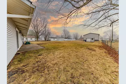 3569 W 1500 S, Kentland, IN 47951 - Photo 16