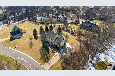 568 Shatz Drive N, Valparaiso, IN 46385 - Photo 2