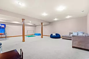 568 Shatz Dr N, Valparaiso, IN 46385 - Photo 32