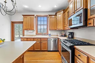 568 Shatz Dr N, Valparaiso, IN 46385 - Photo 12