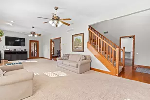 568 Shatz Dr N, Valparaiso, IN 46385 - Photo 8