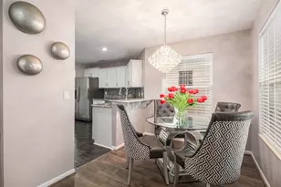 11140 Briarcliff Ct, Crown Point, IN 46307 - Photo 6