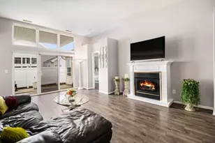 11140 Briarcliff Ct, Crown Point, IN 46307 - Photo 4