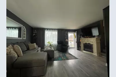 811 Henry Court, Hobart, IN 46342 - Photo 6