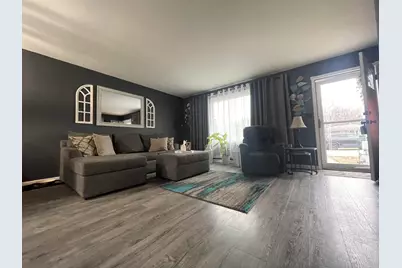 811 Henry Court, Hobart, IN 46342 - Photo 4