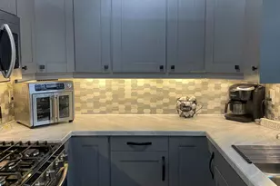 811 Henry Ct, Hobart, IN 46342 - Photo 8