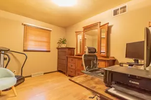 6799 Laurel Ave, Portage, IN 46368 - Photo 14