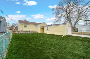 6833 Baring Ave, Hammond, IN 46324 - Photo 16