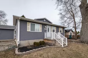 1226 S Ash St, Hobart, IN 46342 - Photo 1