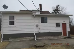 407 E State St, Morocco, IN 47963 - Photo 2