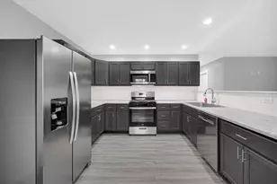 285 S Ivanhoe Rd, Kingsford Heights, IN 46346 - Photo 6