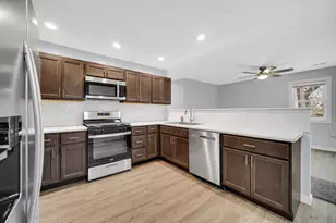 285 S Ivanhoe Rd, Kingsford Heights, IN 46346 - Photo 4