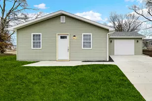 285 S Ivanhoe Rd, Kingsford Heights, IN 46346 - Photo 1