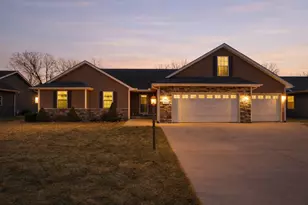 1926 Daisy St SE, Demotte, IN 46310 - Photo 2