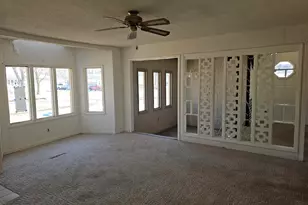 3054 Hickory St, Portage, IN 46368 - Photo 4