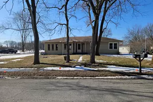 3054 Hickory St, Portage, IN 46368 - Photo 2