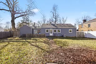 206 Avalon Ct, Michigan City, IN 46360 - Photo 2