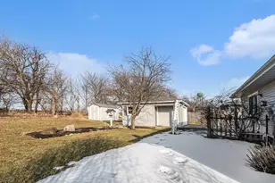 601 Aspen St, Hebron, IN 46341 - Photo 4