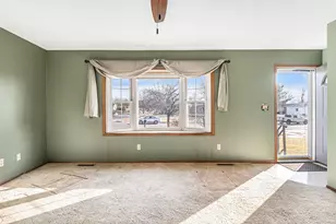 601 Aspen St, Hebron, IN 46341 - Photo 8