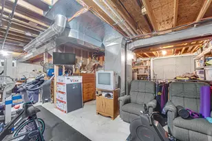 215 Talon Dr, Valparaiso, IN 46385 - Photo 24