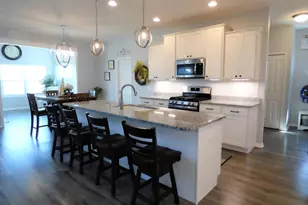 636 E 119th Pl, Crown Point, IN 46307 - Photo 4