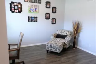 636 E 119th Pl, Crown Point, IN 46307 - Photo 2