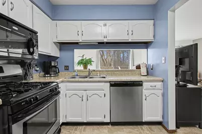 2023 Hawthorne Lane, Chesterton, IN 46304 - Photo 16