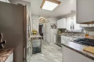 2258 Iris St, Portage, IN 46368 - Photo 12