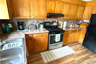 533 Grayton Rd, Kingsford Heights, IN 46346 - Photo 4