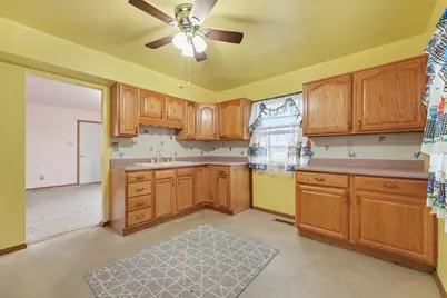 814 W Woodside Drive, Griffith, IN 46319 - Photo 6