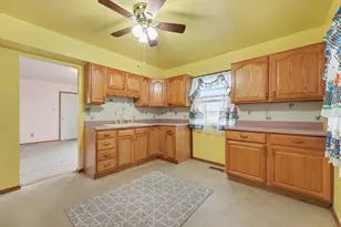 814 W Woodside Dr, Griffith, IN 46319 - Photo 6