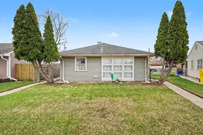 814 W Woodside Drive, Griffith, IN 46319 - Photo 1