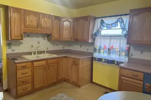 814 W Woodside Dr, Griffith, IN 46319 - Photo 6