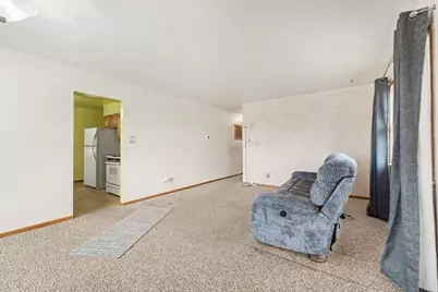 814 W Woodside Drive, Griffith, IN 46319 - Photo 2