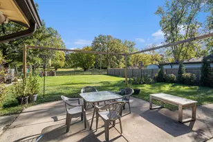 2525 Lakewood Dr, Dyer, IN 46311 - Photo 12