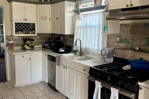 270 Woodlawn Ave, Chesterton, IN 46304 - Photo 6