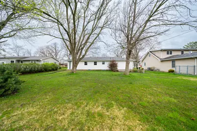 401 Michele Avenue, Crown Point, IN 46307 - Photo 18