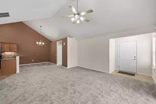 2340 Allison Cir, Valparaiso, IN 46383 - Photo 4