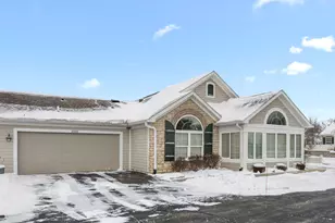 2340 Allison Cir, Valparaiso, IN 46383 - Photo 2