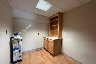 401 Wall St, Valparaiso, IN 46383 - Photo 4