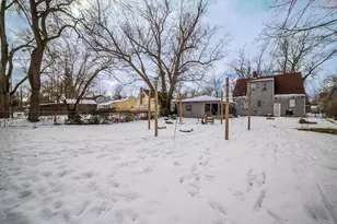 132 Hendricks St, Michigan City, IN 46360 - Photo 16