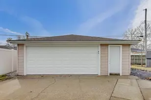 2022 38th St, Highland, IN 46322 - Photo 32