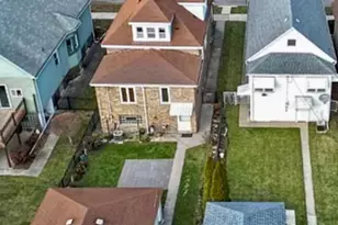 1218 120th St, Whiting, IN 46394 - Photo 4