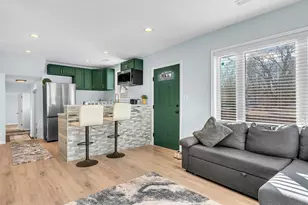 1735 S Fairbanks St, Griffith, IN 46319 - Photo 6