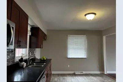 7709 Wallace Street, Merrillville, IN 46410 - Photo 4