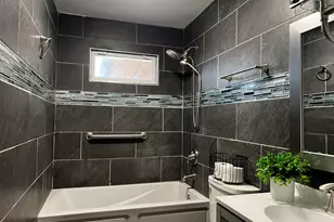 7709 Wallace St, Merrillville, IN 46410 - Photo 8