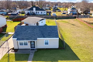 2152 Marshall Pl, Gary, IN 46404 - Photo 2